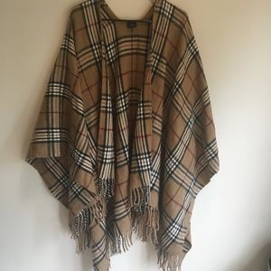V.FRAAS Plaid Poncho